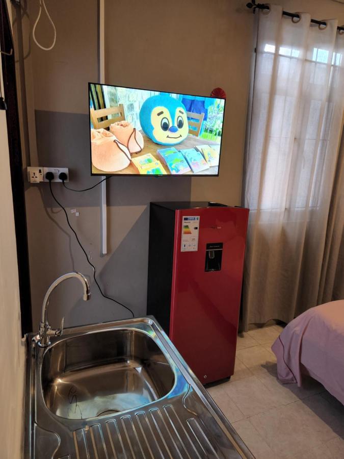 Backpackers Rental Room/Bathroom Only 라 골레트 외부 사진